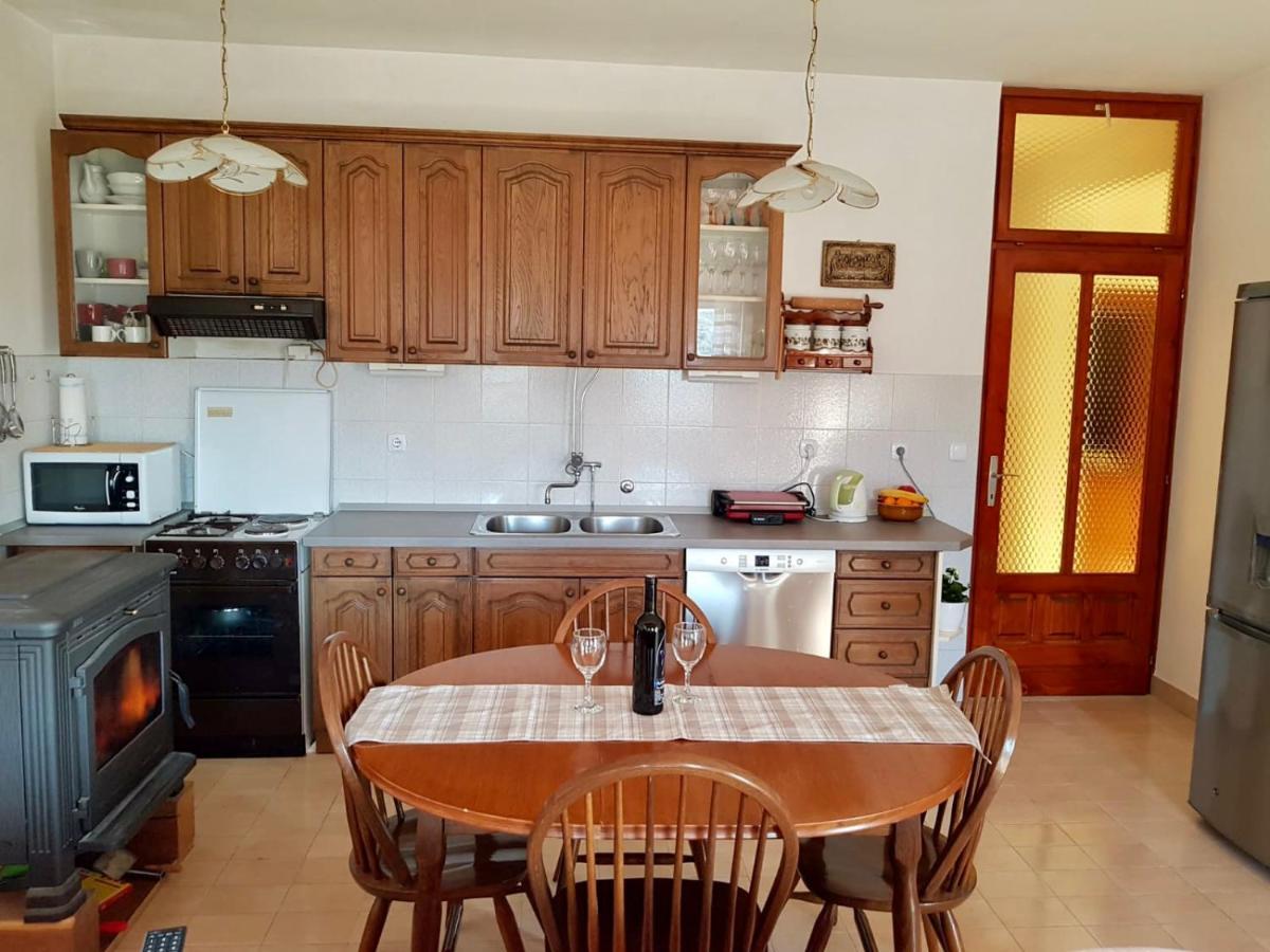 Apartmani Luka Zrnovo Kültér fotó