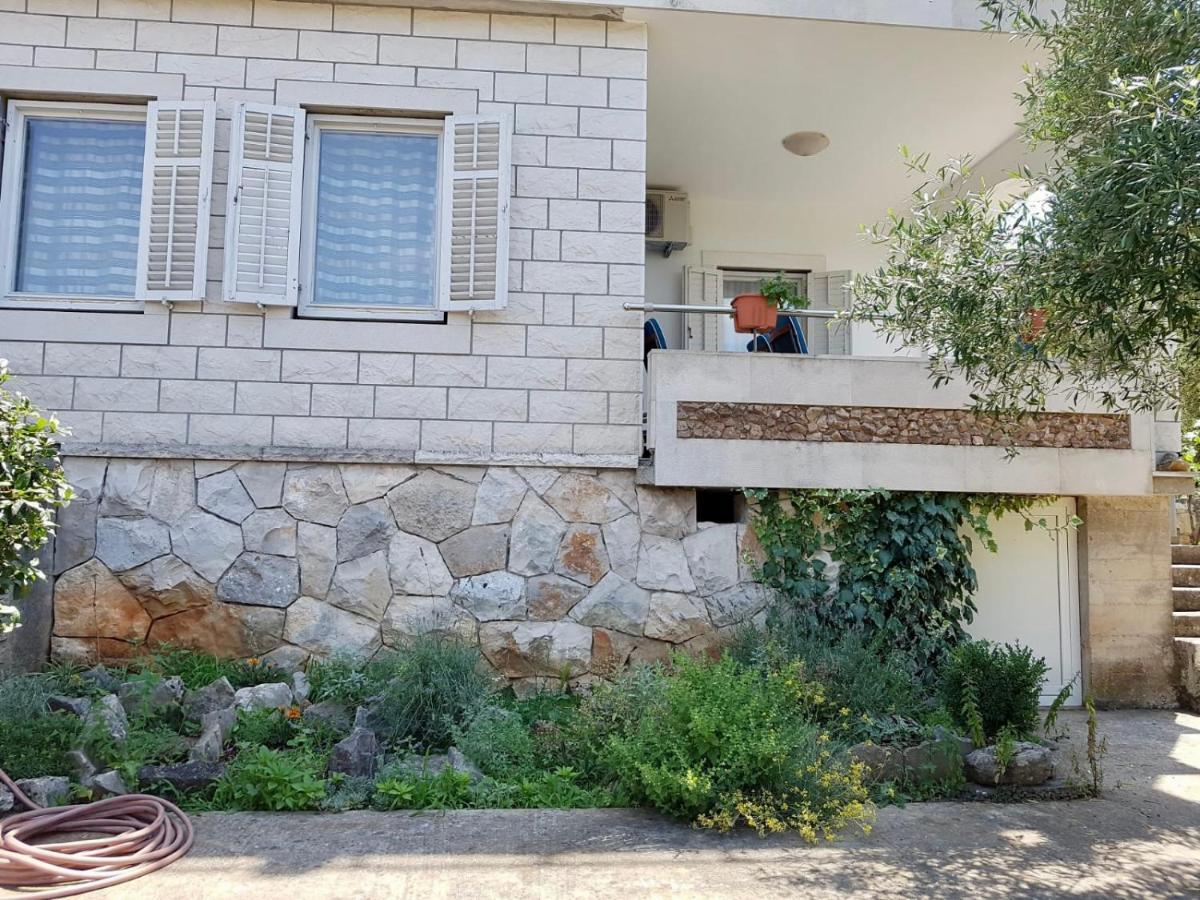 Apartmani Luka Zrnovo Kültér fotó
